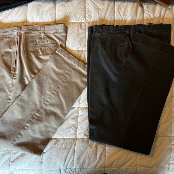 J. Crew. 4 pairs of chinos - Picture 2 of 7
